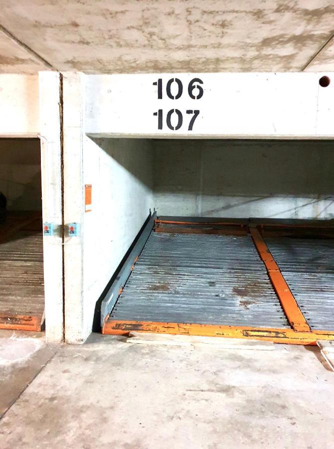 Business Apartment *